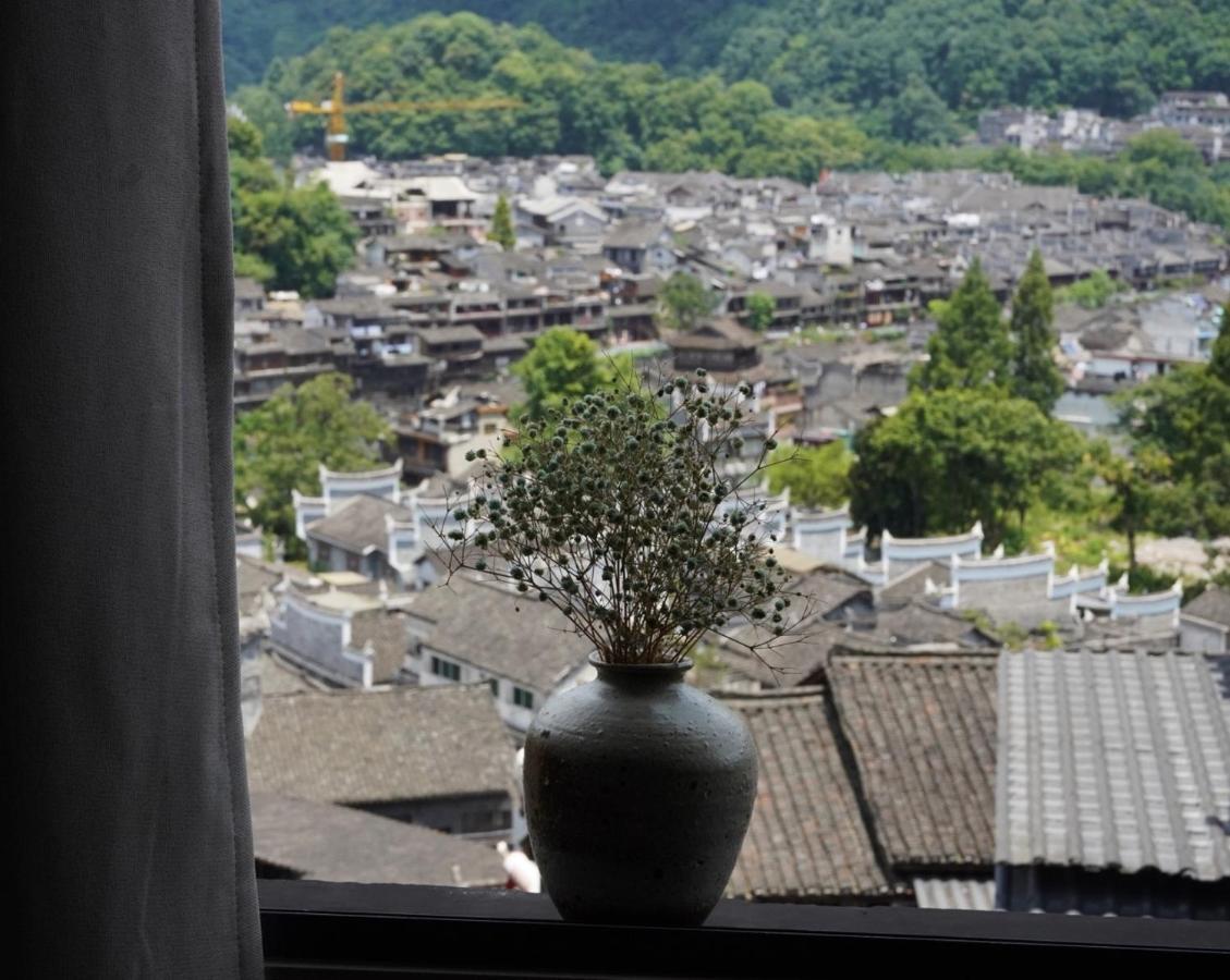 云起山居庭院观景民宿 Fenghuang Eksteriør billede